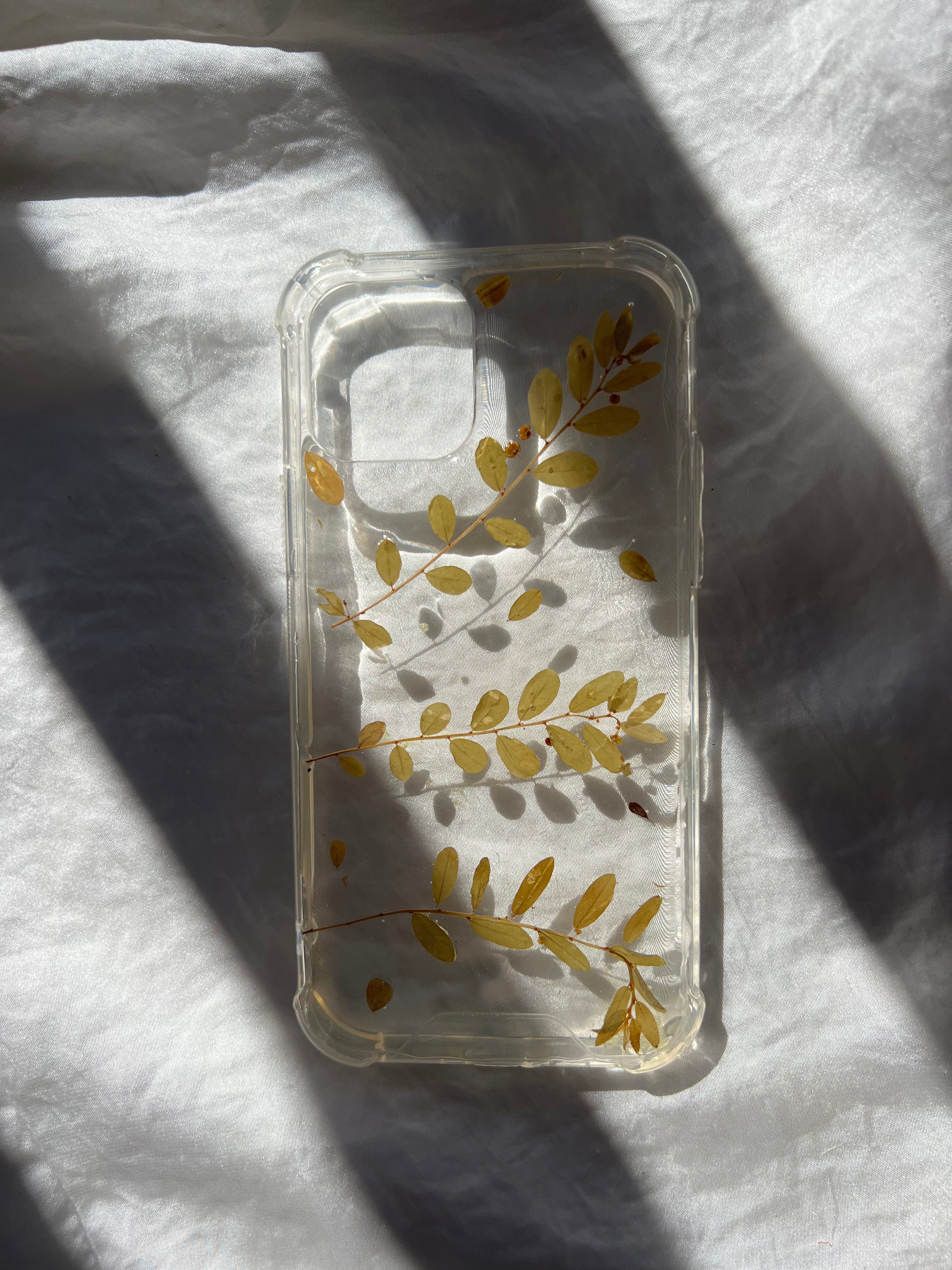 pressed flower phone case, botanical phone case, pressed flower art, handmade phone case, iphone 12 case, iphone 12 pro case, dried fern, herbariium, australian made